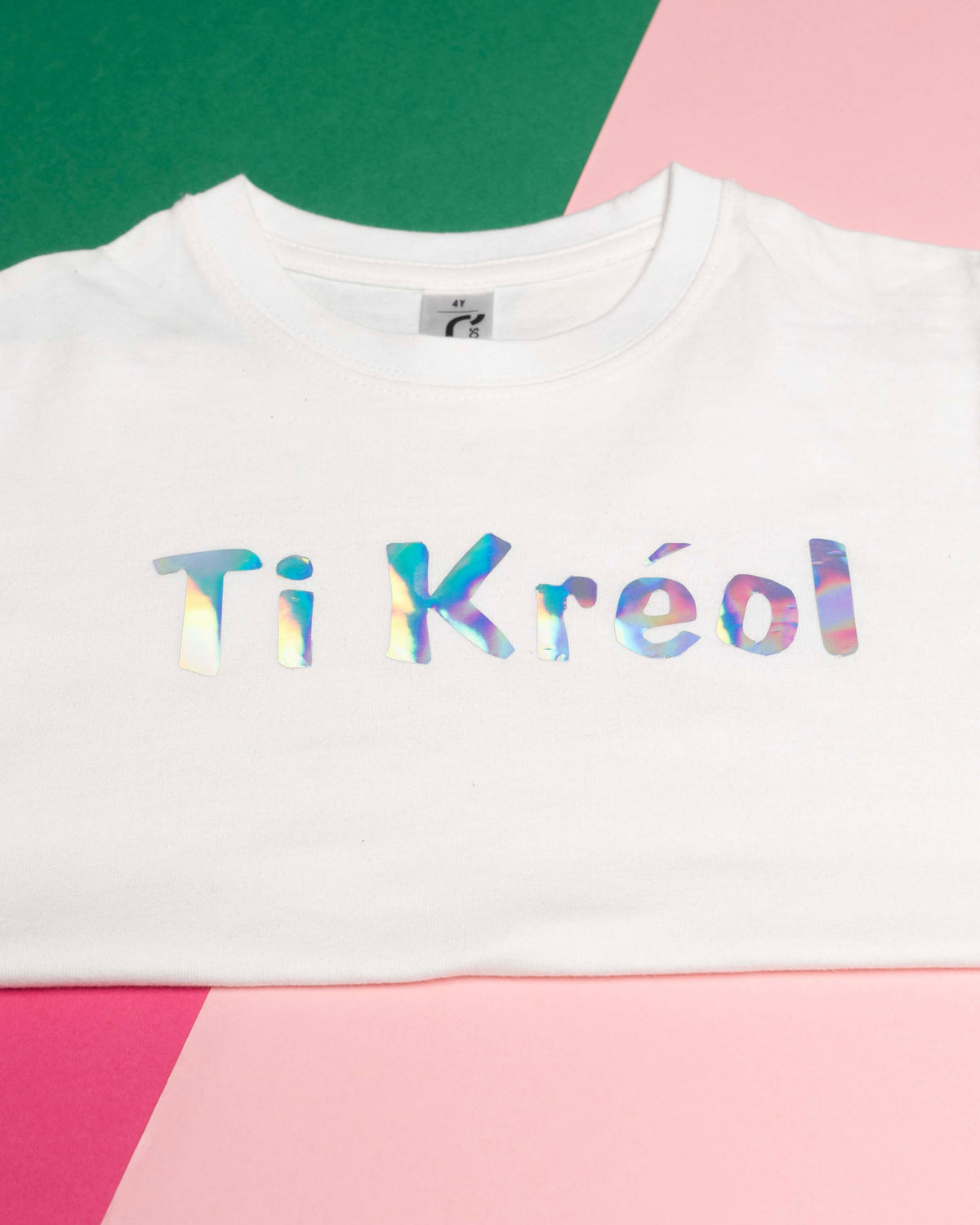 T-shirt blanc logo irisé – Ti Kréol